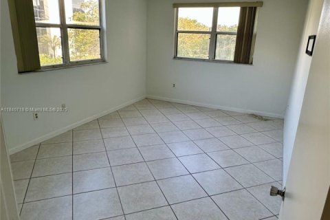 Appartement à louer à Doral, Floride: 1 chambre, 75.25 m2 № 1839237 - photo 17
