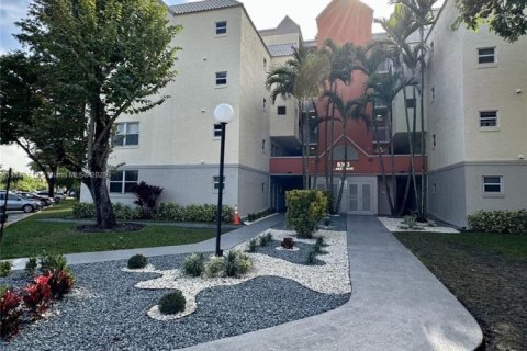 Appartement à louer à Doral, Floride: 1 chambre, 75.25 m2 № 1839237 - photo 9