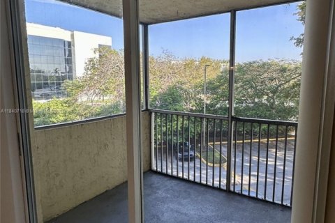Appartement à louer à Doral, Floride: 1 chambre, 75.25 m2 № 1839237 - photo 5