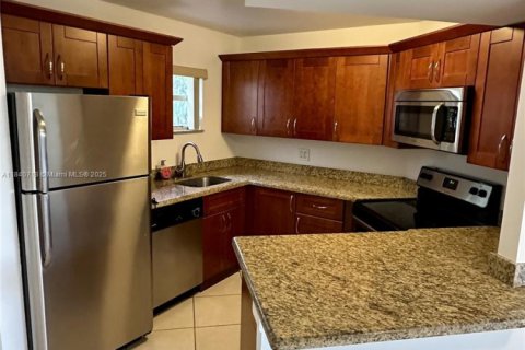 Appartement à louer à Doral, Floride: 1 chambre, 75.25 m2 № 1839237 - photo 12