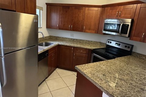 Appartement à louer à Doral, Floride: 1 chambre, 75.25 m2 № 1839237 - photo 13