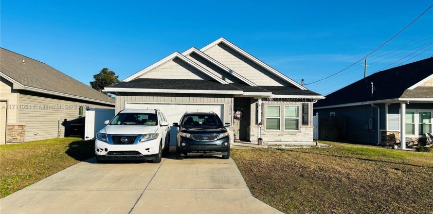 House in Panama City, Florida 3 bedrooms № 1859651