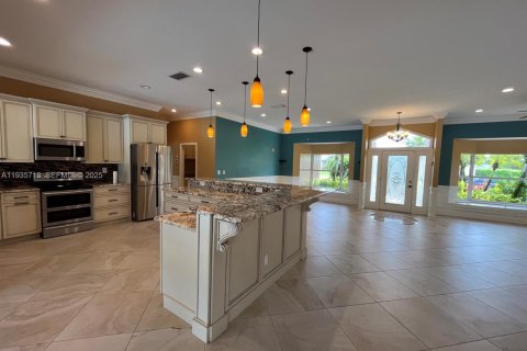 Villa ou maison à vendre à Port St. Lucie, Floride: 4 chambres, 230.96 m2 № 1994130 - photo 12