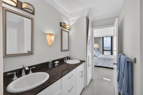Condominio en venta en Riviera Beach, Florida, 2 dormitorios, 147.34 m2 № 2267921 - foto 22