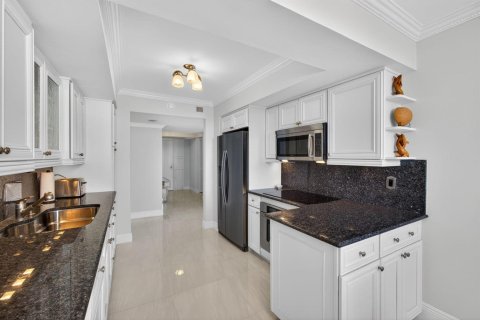 Condominio en venta en Riviera Beach, Florida, 2 dormitorios, 147.34 m2 № 2267921 - foto 16
