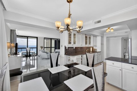 Condominio en venta en Riviera Beach, Florida, 2 dormitorios, 147.34 m2 № 2267921 - foto 12