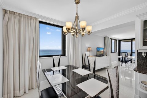 Condominio en venta en Riviera Beach, Florida, 2 dormitorios, 147.34 m2 № 2267921 - foto 11