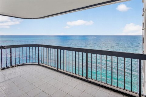 Condominio en venta en Riviera Beach, Florida, 2 dormitorios, 147.34 m2 № 2267921 - foto 24