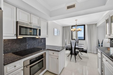 Condominio en venta en Riviera Beach, Florida, 2 dormitorios, 147.34 m2 № 2267921 - foto 15