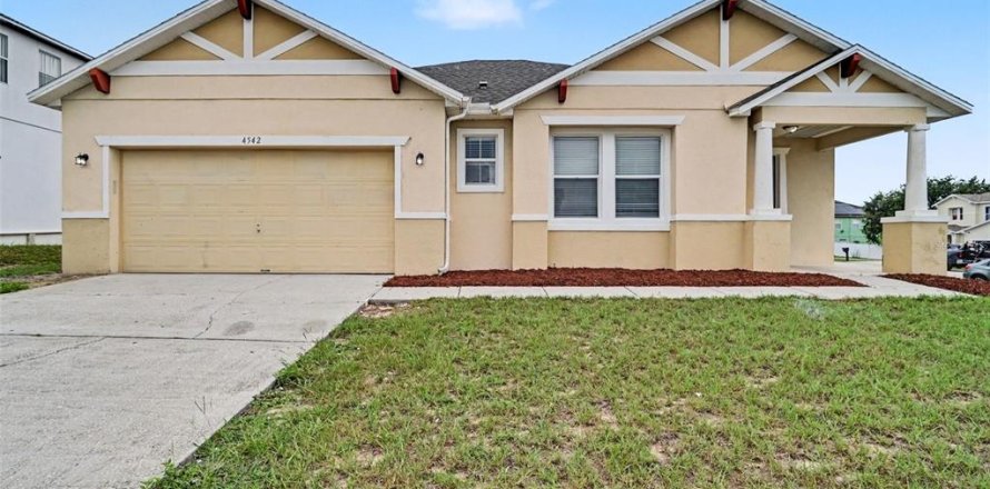 House in Orlando, Florida 3 bedrooms, 168.06 sq.m. № 2280282