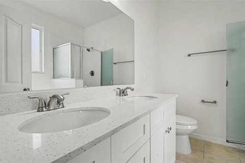 House in Orlando, Florida 3 bedrooms, 168.06 sq.m. № 2280282 - photo 8