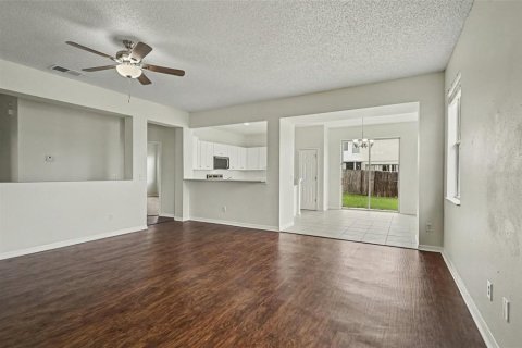 House in Orlando, Florida 3 bedrooms, 168.06 sq.m. № 2280282 - photo 3