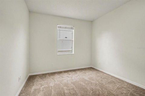 House in Orlando, Florida 3 bedrooms, 168.06 sq.m. № 2280282 - photo 10