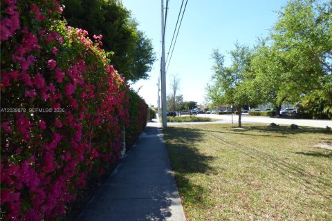 Condo in Miami, Florida, 1 bedroom  № 2087086 - photo 14