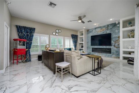 Villa ou maison à vendre à Wesley Chapel, Floride: 5 chambres, 400.32 m2 № 1915037 - photo 19