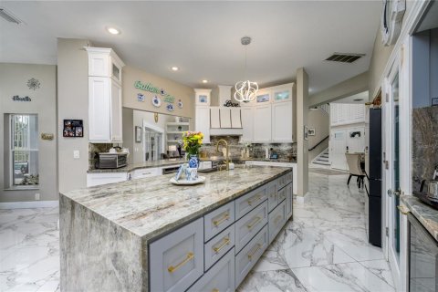 Villa ou maison à vendre à Wesley Chapel, Floride: 5 chambres, 400.32 m2 № 1915037 - photo 13