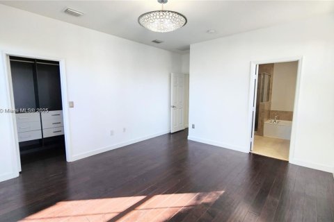 Купить таунхаус в Дорал, Флорида 4 спальни, 201.6м2, № 1952406 - фото 26