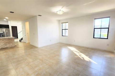 Купить таунхаус в Дорал, Флорида 4 спальни, 201.6м2, № 1952406 - фото 10