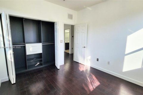 Купить таунхаус в Дорал, Флорида 4 спальни, 201.6м2, № 1952406 - фото 18