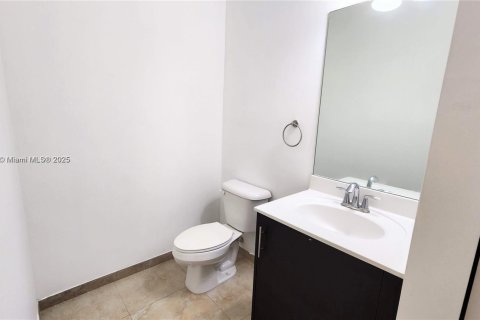 Купить таунхаус в Дорал, Флорида 4 спальни, 201.6м2, № 1952406 - фото 8