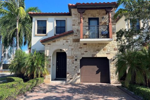 Touwnhouse à vendre à Doral, Floride: 4 chambres, 201.6 m2 № 1952406 - photo 1