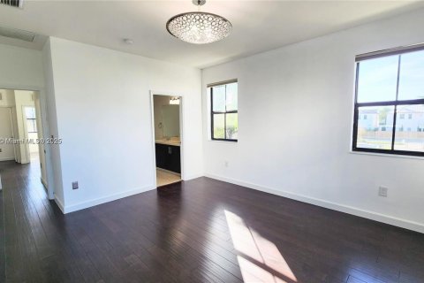 Купить таунхаус в Дорал, Флорида 4 спальни, 201.6м2, № 1952406 - фото 25