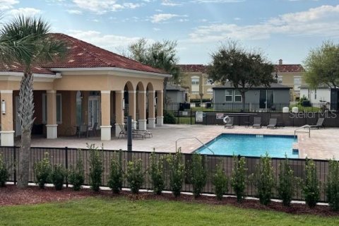 Townhouse in Davenport, Florida 4 bedrooms, 149.02 sq.m. № 1547861 - photo 8
