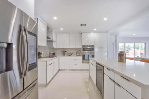 Villa ou maison à vendre à Fort Lauderdale, Floride: 3 chambres, 197.6 m2 № 2315437 - photo 15