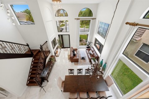 Villa ou maison à vendre à Miramar, Floride: 4 chambres, 332.5 m2 № 2370535 - photo 5