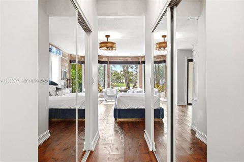 Villa ou maison à vendre à Miramar, Floride: 4 chambres, 332.5 m2 № 2370535 - photo 24