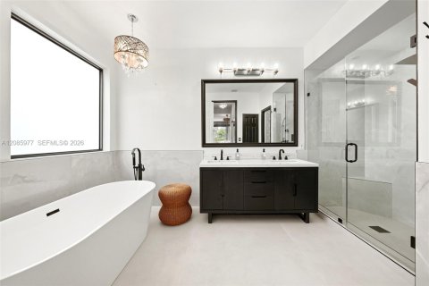Villa ou maison à vendre à Miramar, Floride: 4 chambres, 332.5 m2 № 2370535 - photo 25