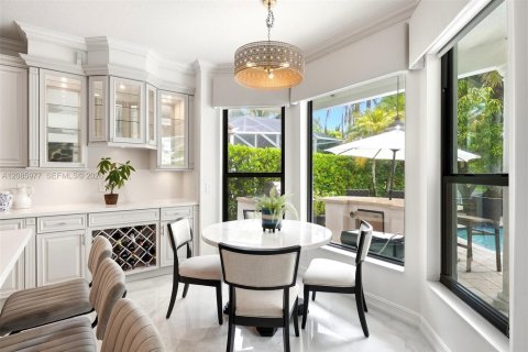 Villa ou maison à vendre à Miramar, Floride: 4 chambres, 332.5 m2 № 2370535 - photo 16