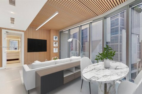 Condo in Miami, Florida, 1 bedroom  № 1898057 - photo 7