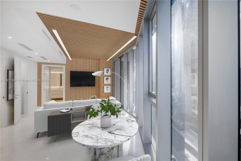 Condo in Miami, Florida, 1 bedroom  № 1898057 - photo 8