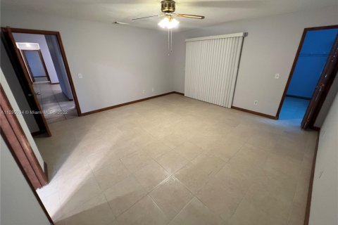 Casa en venta en Port St. Lucie, Florida, 3 dormitorios, 142.7 m2 № 1951364 - foto 22