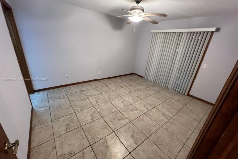 Casa en venta en Port St. Lucie, Florida, 3 dormitorios, 142.7 m2 № 1951364 - foto 16