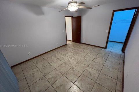 Casa en venta en Port St. Lucie, Florida, 3 dormitorios, 142.7 m2 № 1951364 - foto 17