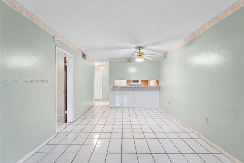 Condominio en venta en Miami, Florida, 1 dormitorio, 60.39 m2 № 2007655 - foto 14