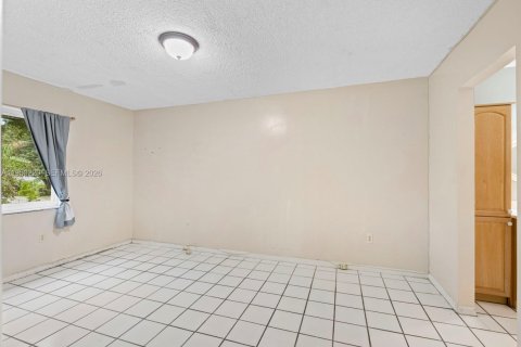 Condominio en venta en Miami, Florida, 1 dormitorio, 60.39 m2 № 2007655 - foto 15