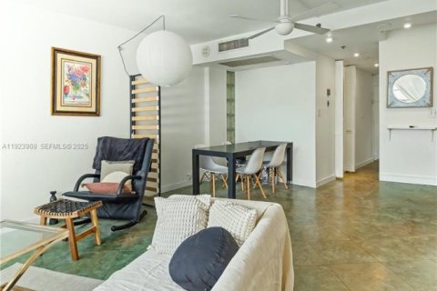 Copropriété à louer à Miami Beach, Floride: 52.95 m2 № 1982322 - photo 6