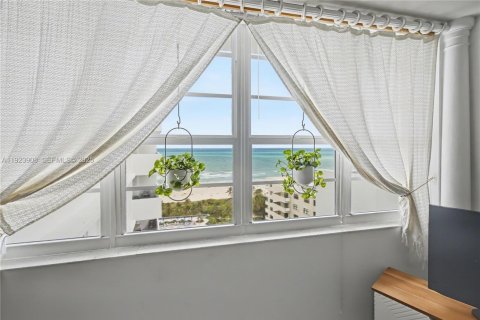 Copropriété à louer à Miami Beach, Floride: 52.95 m2 № 1982322 - photo 4
