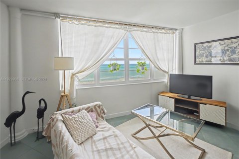 Copropriété à louer à Miami Beach, Floride: 52.95 m2 № 1982322 - photo 1