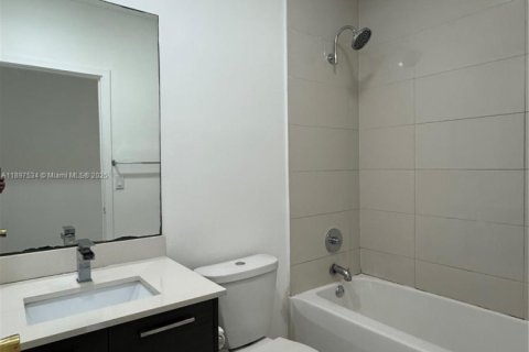 Adosado en venta en Lauderhill, Florida, 3 dormitorios, 117.06 m2 № 1949105 - foto 12