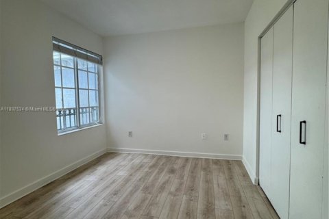 Adosado en venta en Lauderhill, Florida, 3 dormitorios, 117.06 m2 № 1949105 - foto 11