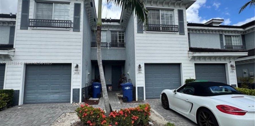 Adosado en Lauderhill, Florida 3 dormitorios, 117.06 m2 № 1949105