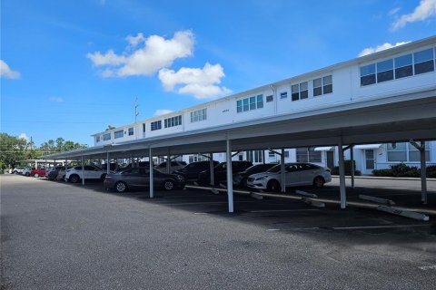 Condominio en venta en Saint Petersburg, Florida, 2 dormitorios, 105.35 m2 № 1782347 - foto 25