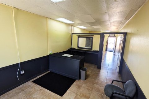 Propiedad comercial en alquiler en Palmetto, Florida, 48.31 m2 № 2106072 - foto 3