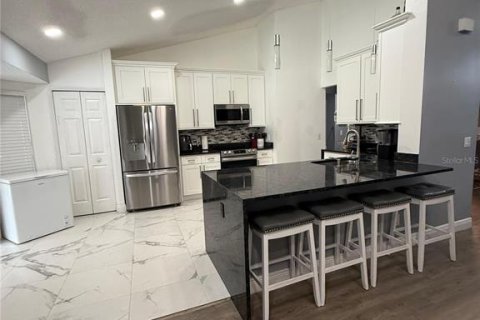 House in Orlando, Florida 3 bedrooms, 168.71 sq.m. № 2109024 - photo 3