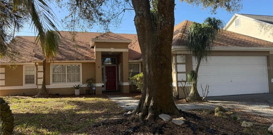 House in Orlando, Florida 3 bedrooms, 168.71 sq.m. № 2109024