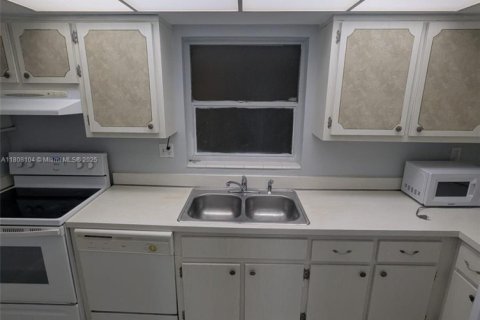 Condominio en alquiler en Miami, Florida, 1 dormitorio, 65.03 m2 № 1748498 - foto 9